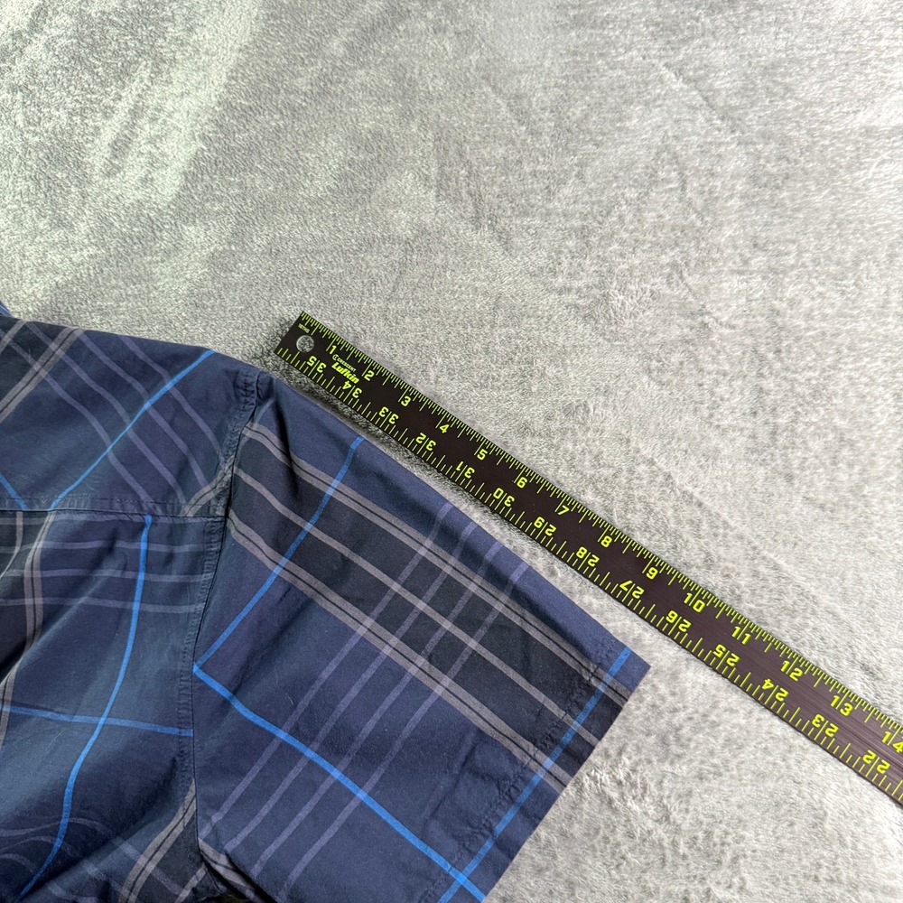 Oakley Plaid Button Down Shirt Mens XXL Short Sleeve Navy Blue Regular Fit - Picture 10 of 11